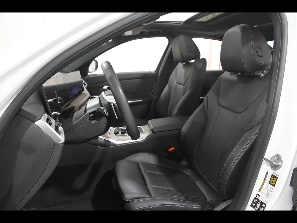 Used 2025 Alpine White BMW 330i xDrive image 5