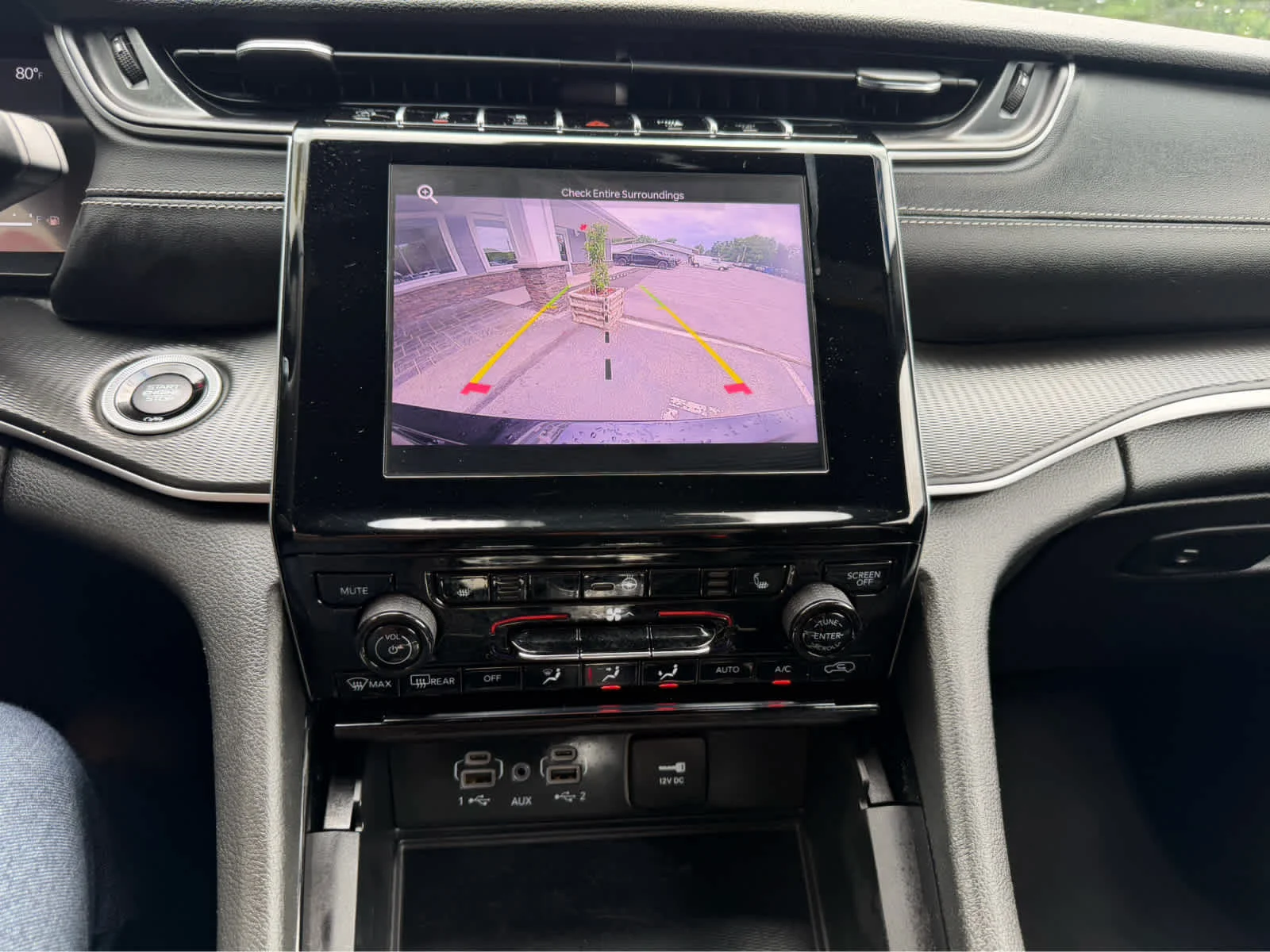 Used 2023 Diamond Black Crystal Pearlcoat Jeep Altitude image 18