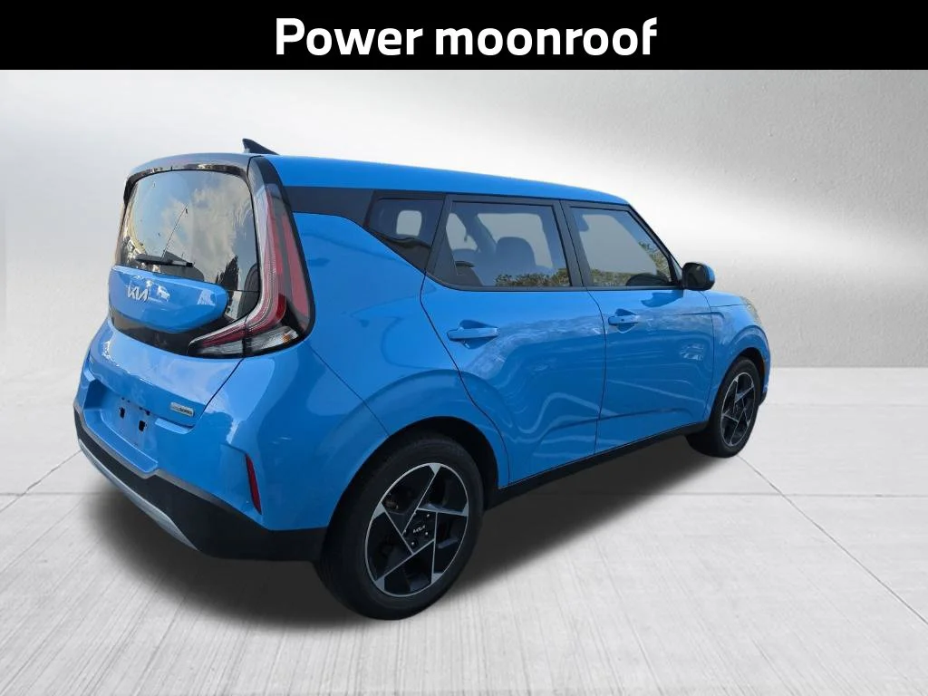 Used 2024 Blue Kia EX image 5