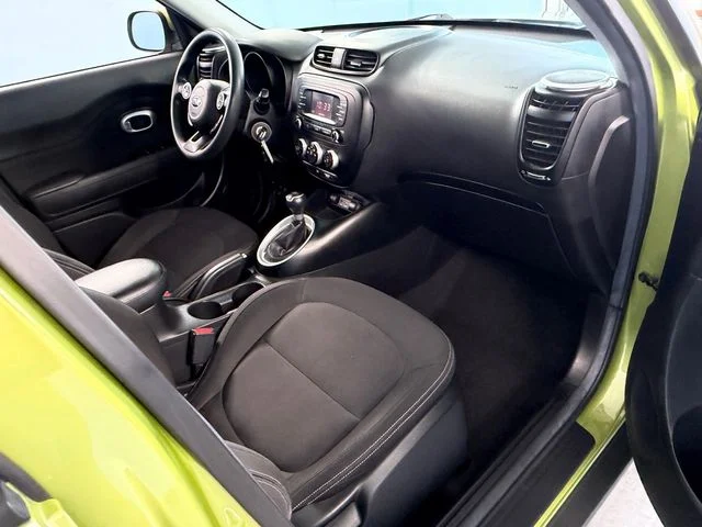 Used 2015 Green Kia Base image 15