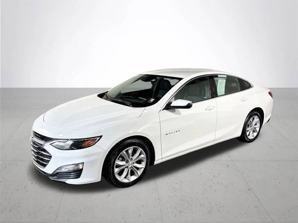 Used 2025 White Chevrolet LT image 2