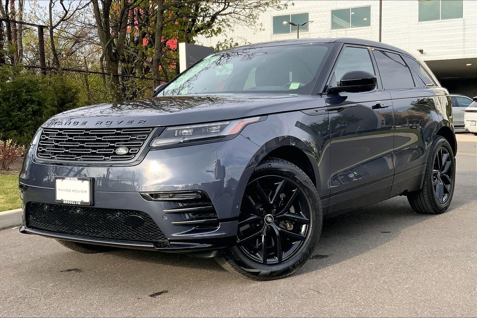 2026 Land Rover Range Rover Velar P250 Dynamic SE's photo