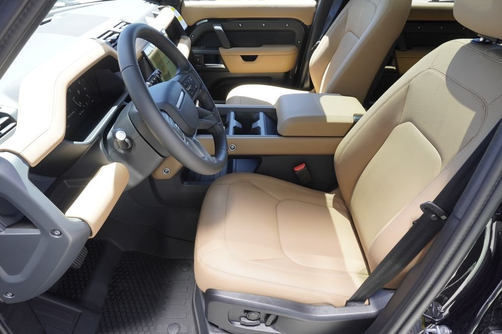 New 2026 Santorini Black Land Rover X-Dynamic SE image 19