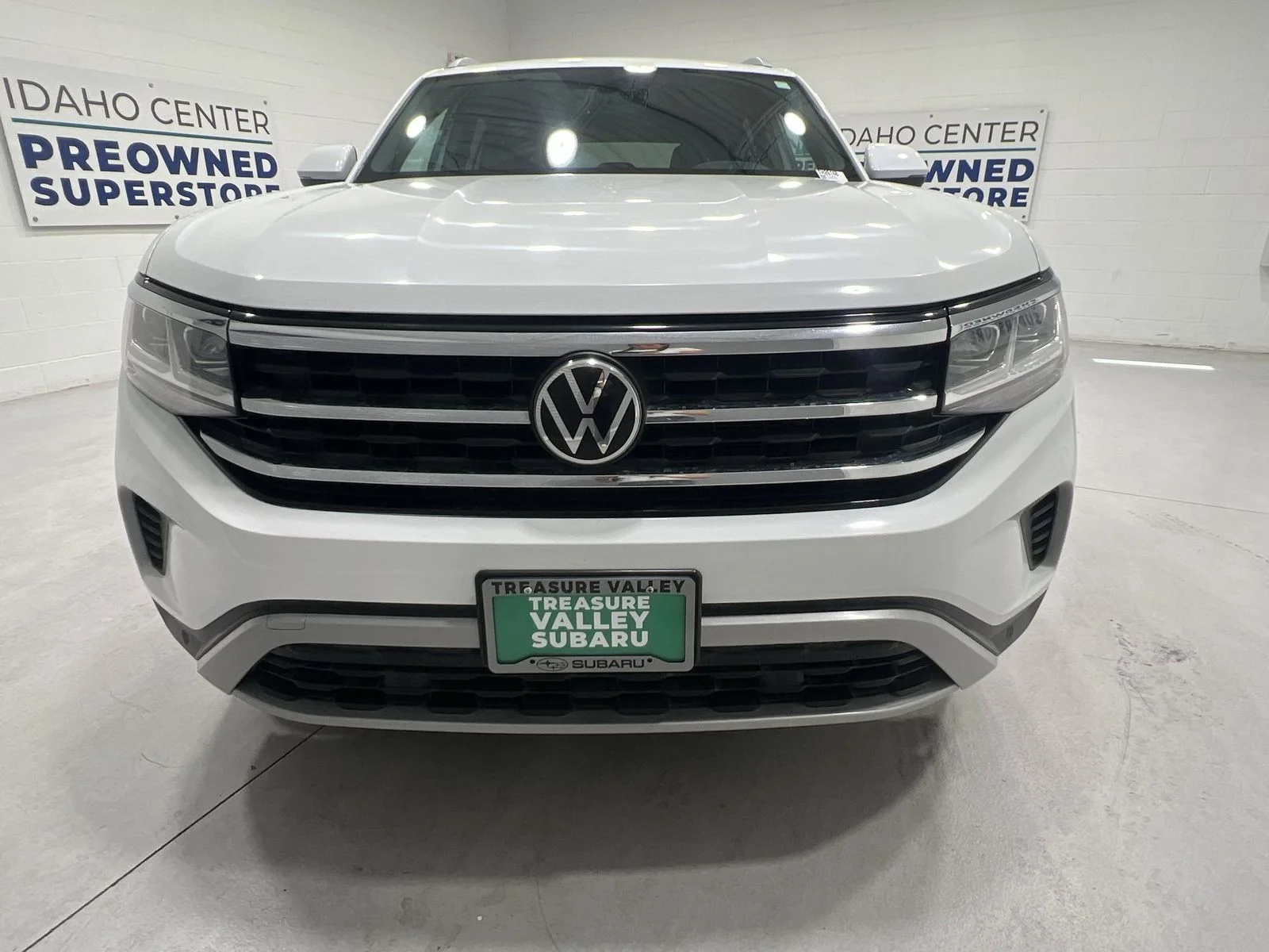 Used 2022 White Volkswagen 2.0T SE w/Technology image 3