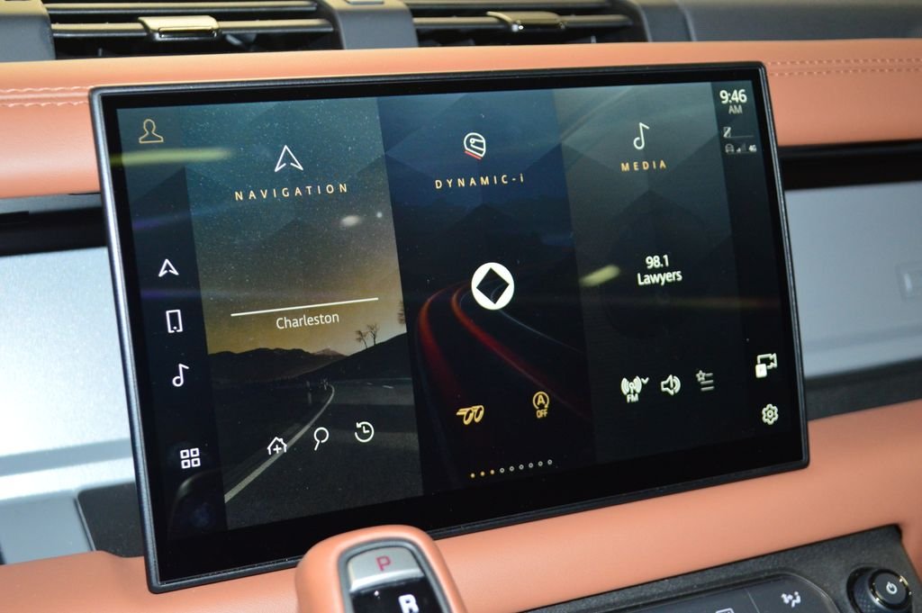 Used 2025 Gold Land Rover V8 image 26