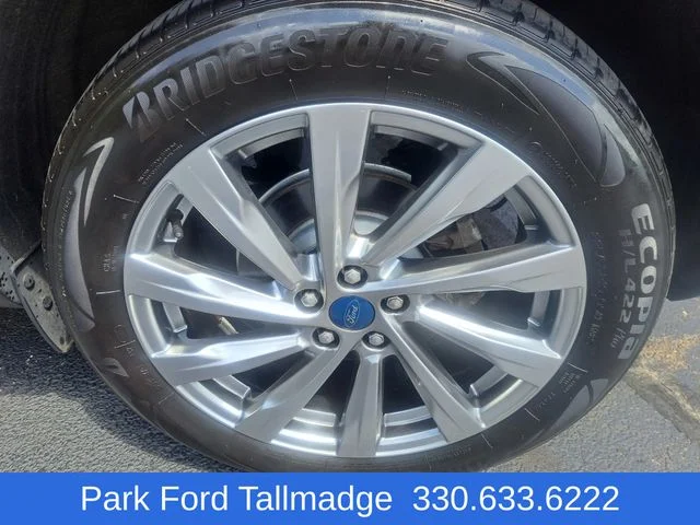 Used 2022 Black Metallic Ford Titanium image 9