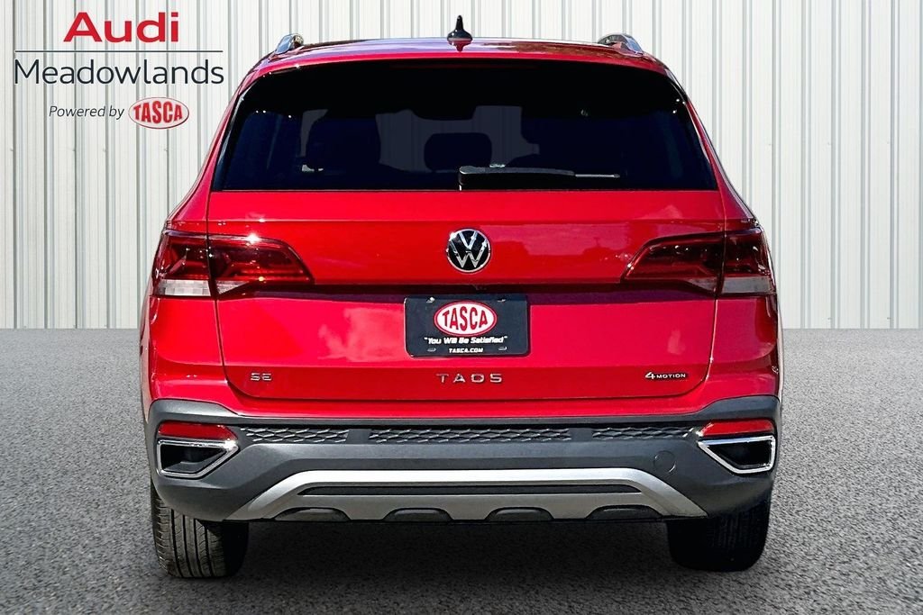 Used 2023 Red Volkswagen 1.5T SE image 5