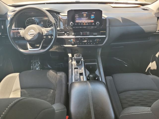 Used 2025 White Nissan SV image 16