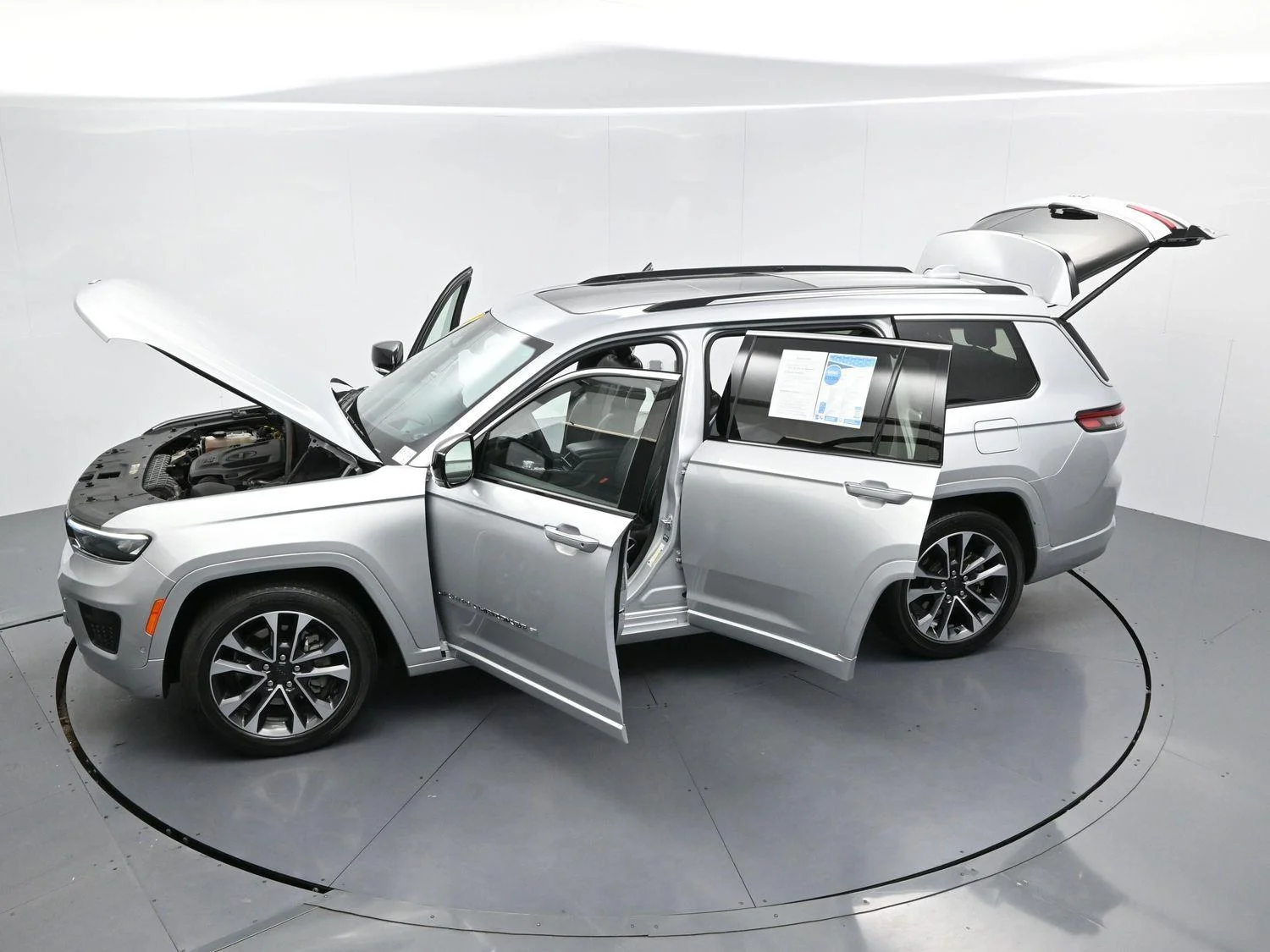 Used 2022 Silver Zynith Jeep Overland image 46