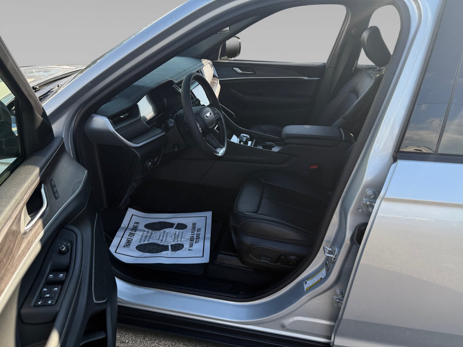 2025 Jeep Grand Cherokee L Limited - Photo 9