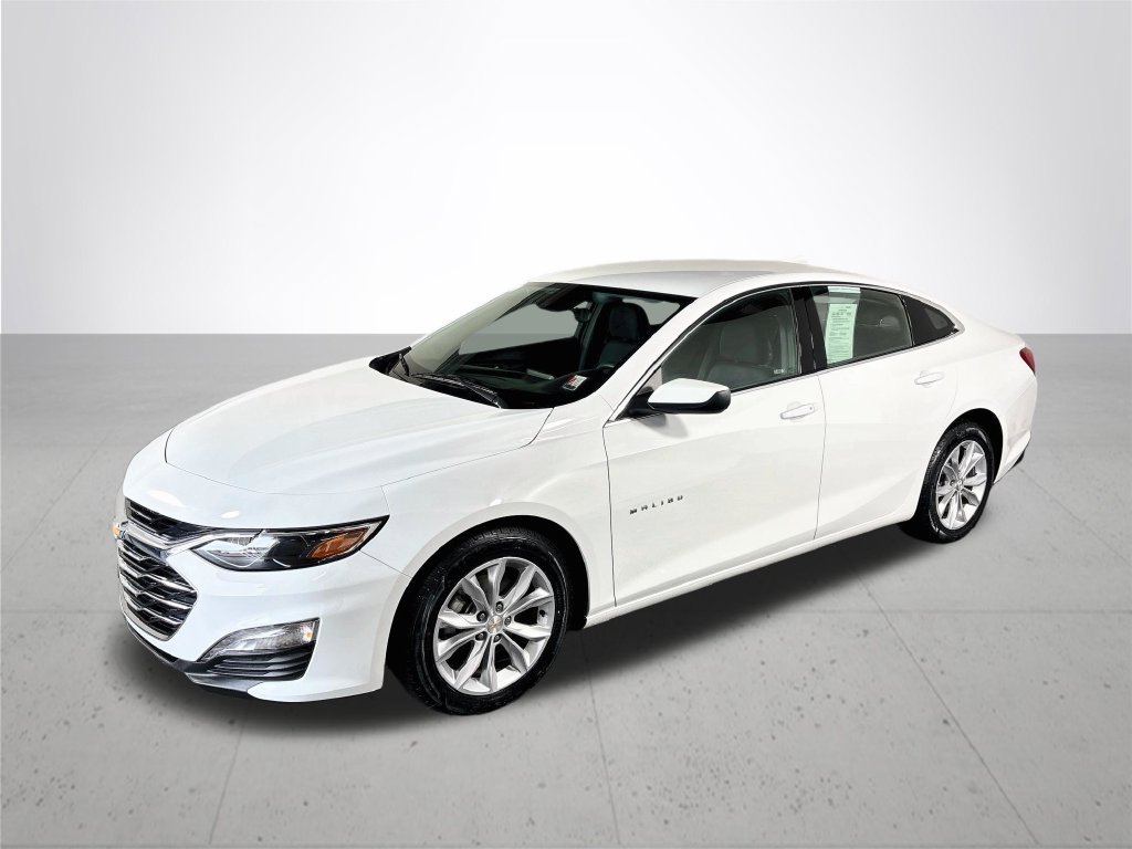 Used 2025 Summit White Chevrolet LT image 2