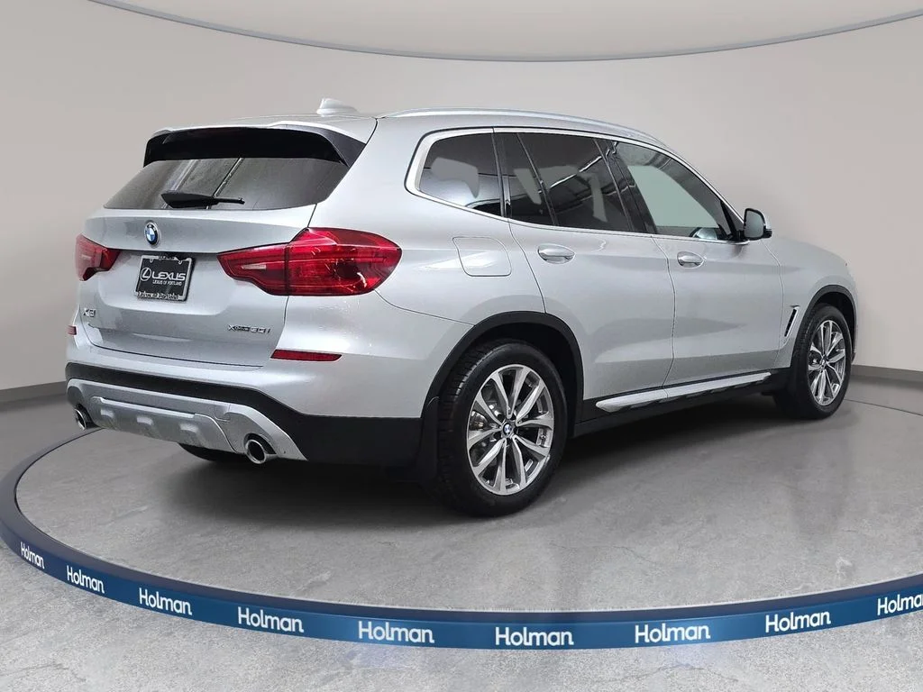 Used 2019 Silver BMW xDrive30i image 6