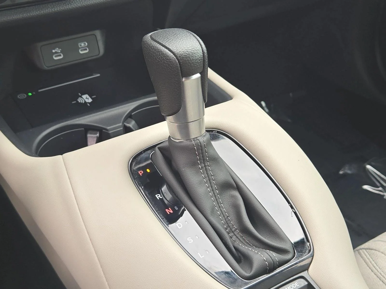 Used 2026 Platinum White Pearl Honda LX image 12