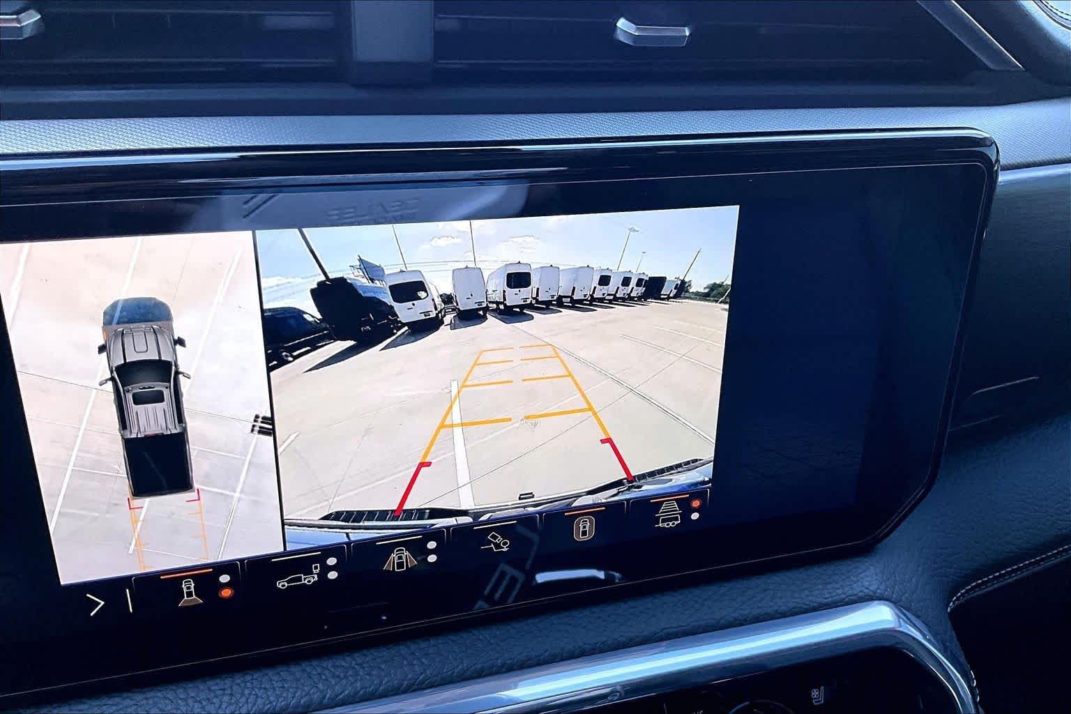 Used 2024 White Frost Tricoat GMC Denali image 26