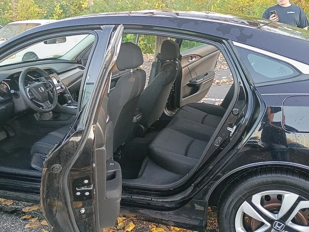 Used 2018 BLACK Honda LX image 12