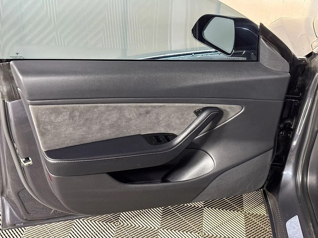 Used 2018 Gray Tesla Performance image 10
