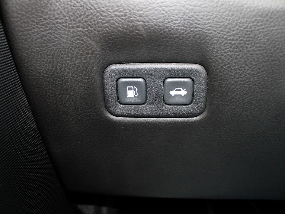 Used 2009 Yellow Chevrolet Z06 image 23