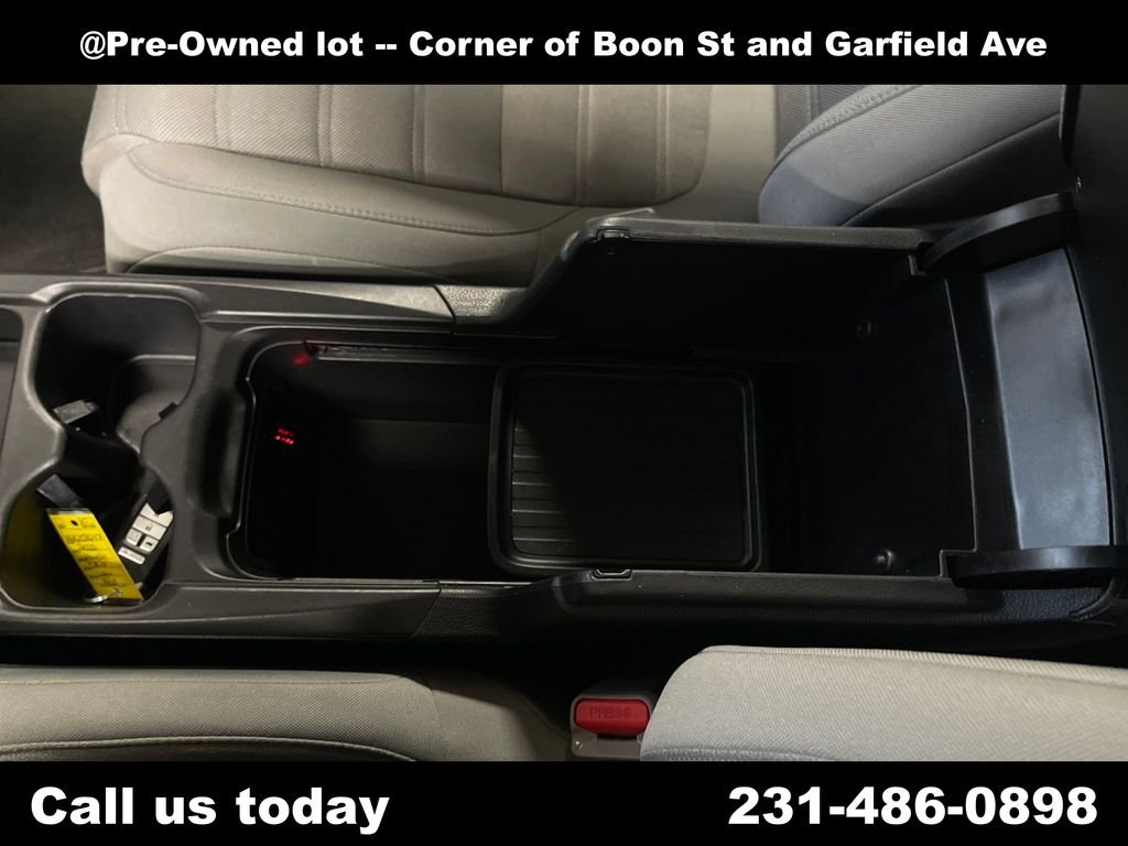 Used 2022  Honda EX image 27