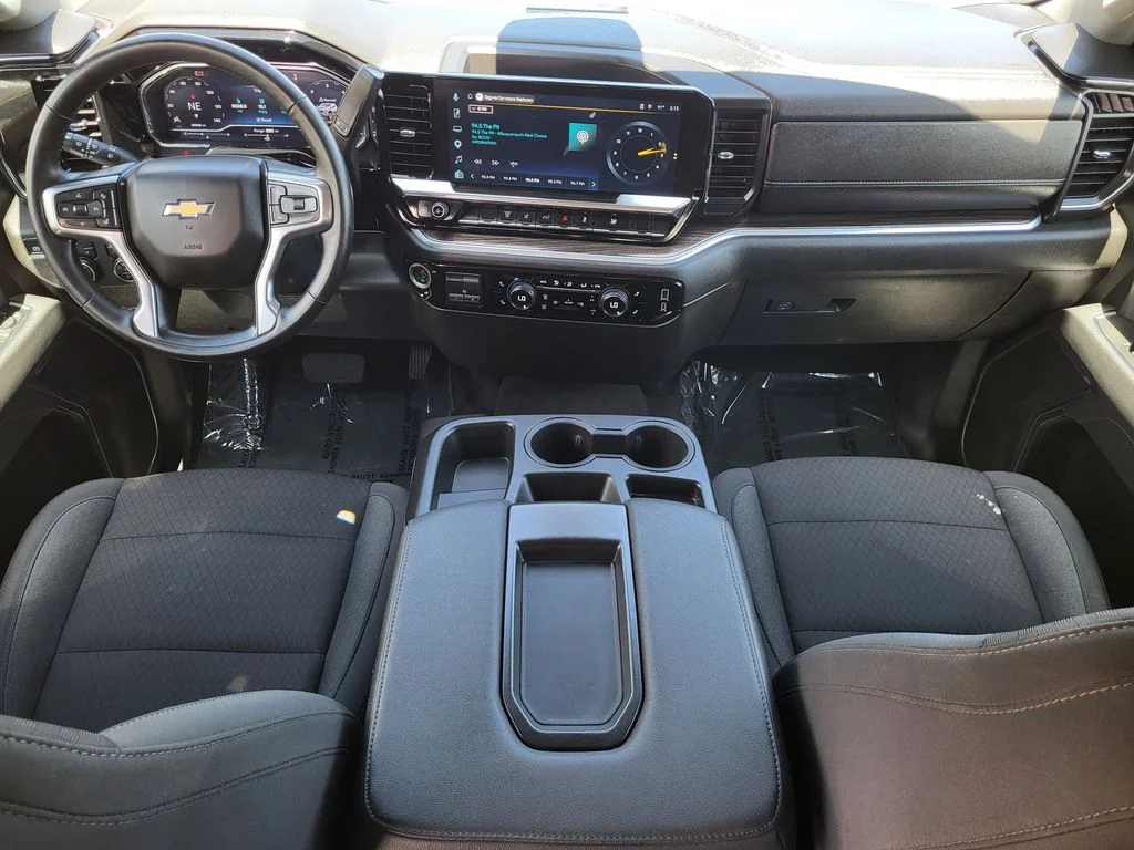 Used 2025 Summit White Chevrolet LT image 20