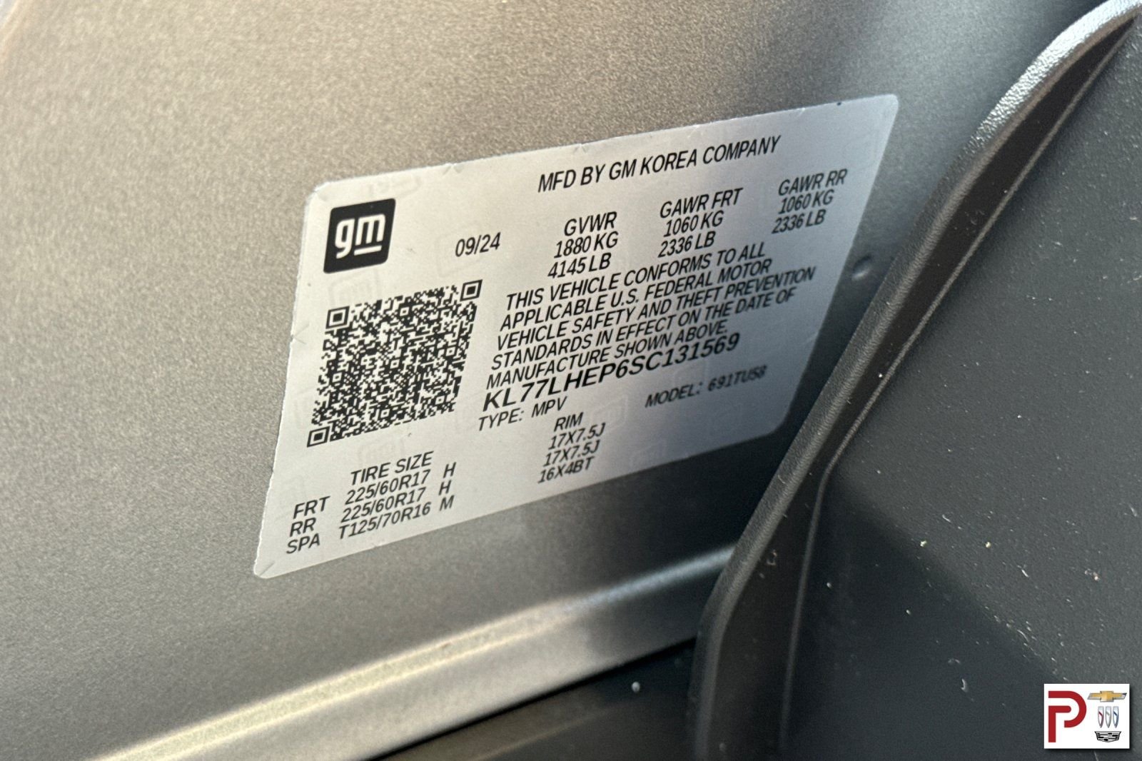Used 2025 Gray Chevrolet LT image 33