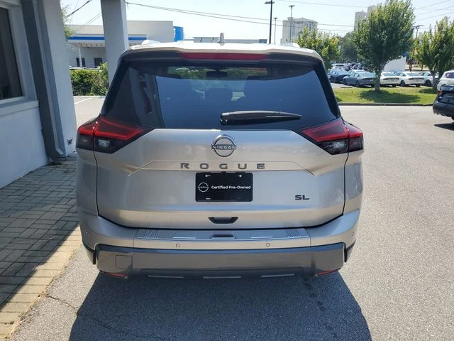 Certified Used 2025 Gold Nissan SL image 9
