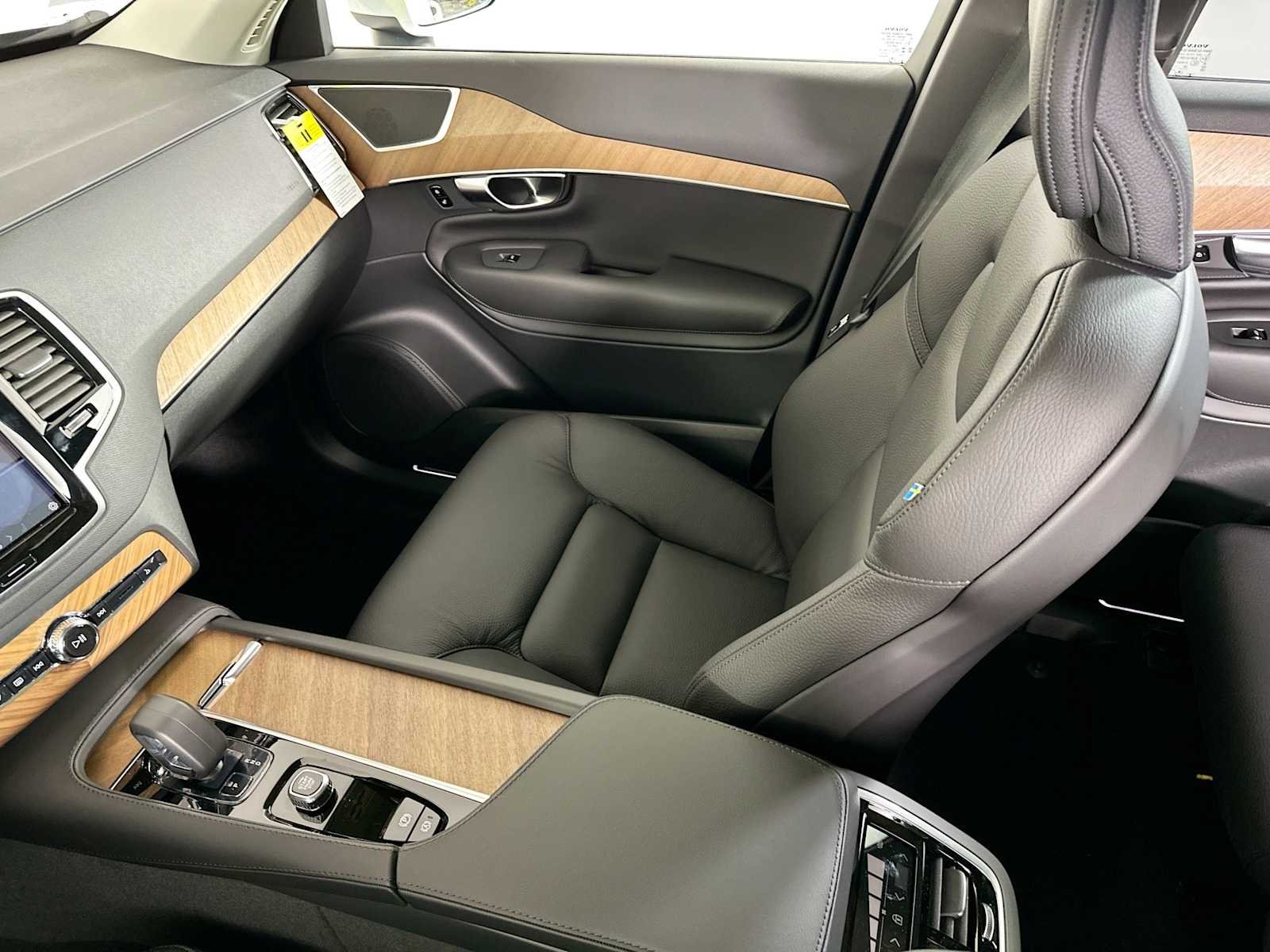 Certified Used 2025 Crystal White Volvo Plus image 19
