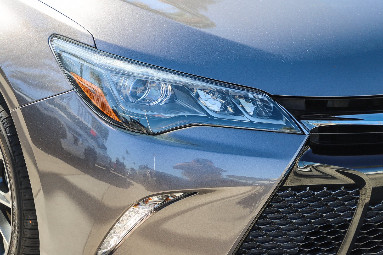 Certified Used 2017 Gray Toyota XSE V6 image 4