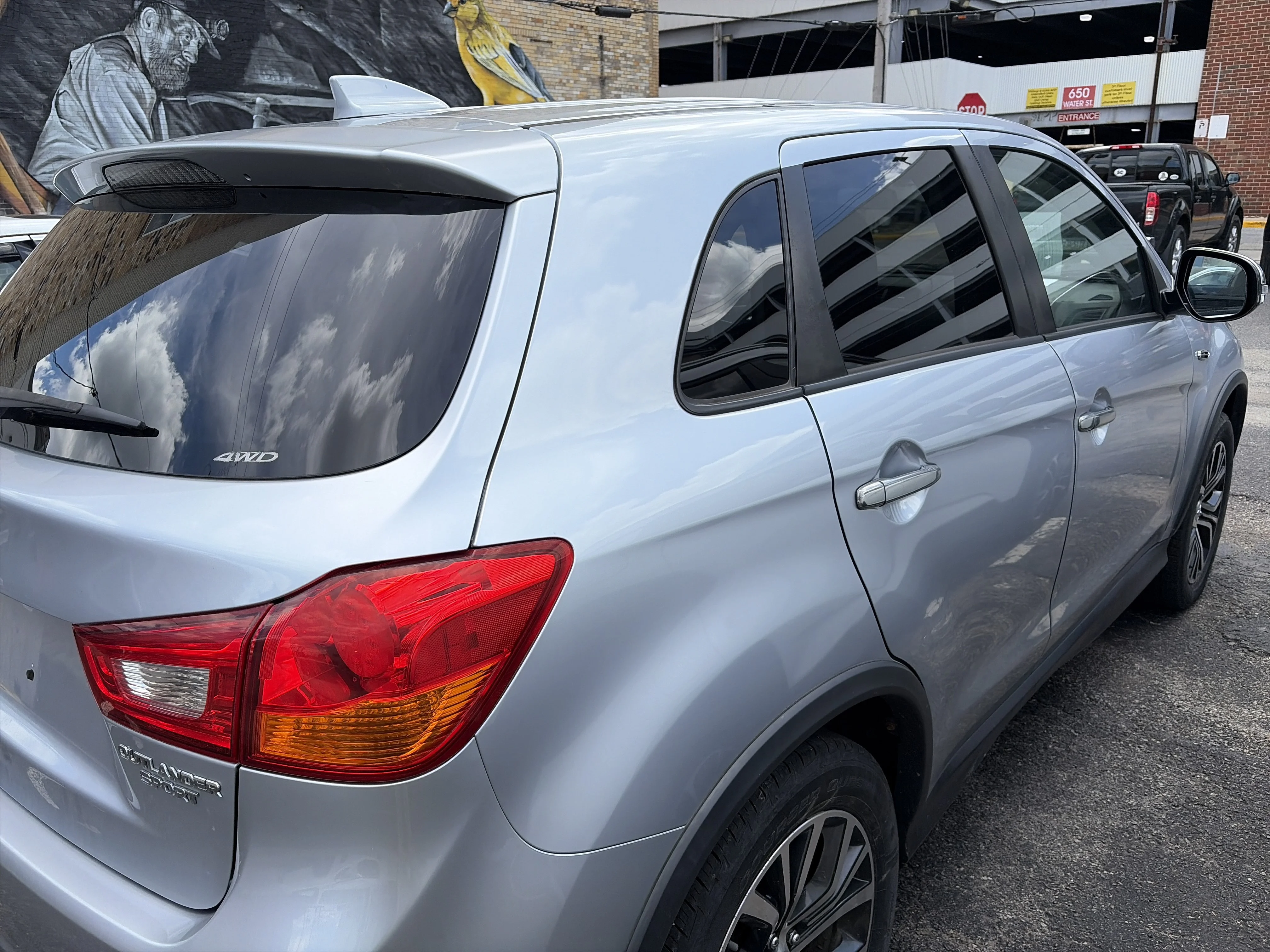 Used 2017 Cool Silver Metallic Mitsubishi LE 2.0 image 6