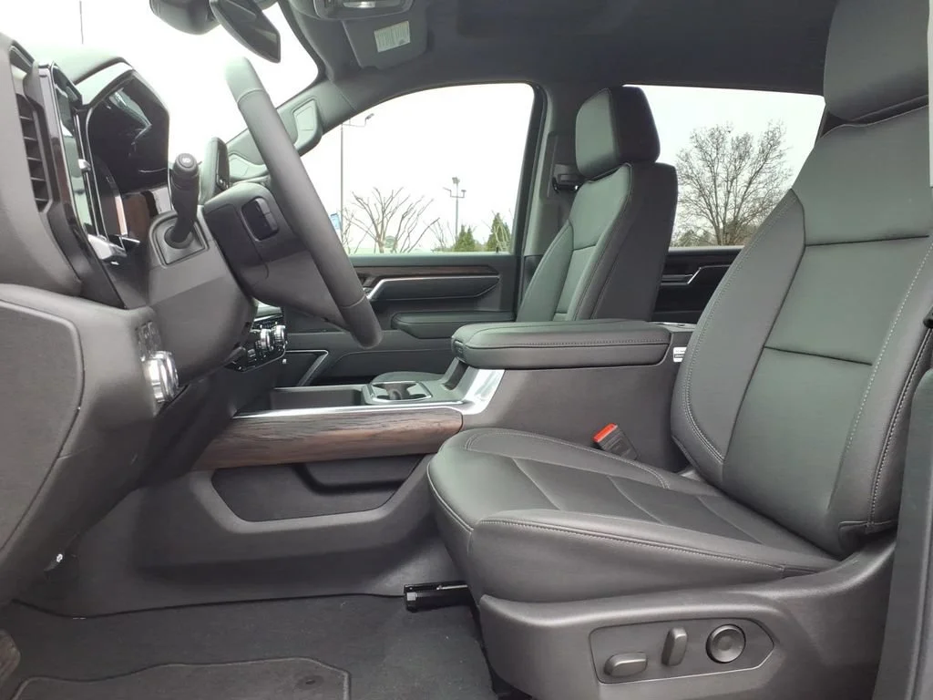 2025 GMC Sierra 2500HD SLT - Photo 18