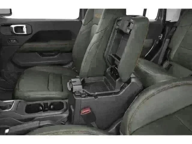 New 2026 Bright White Clear-Coat Exterior Paint Jeep Mojave image 11