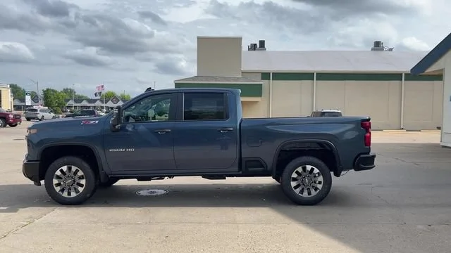 2026 Chevrolet Silverado 2500 HD Custom - Photo 5