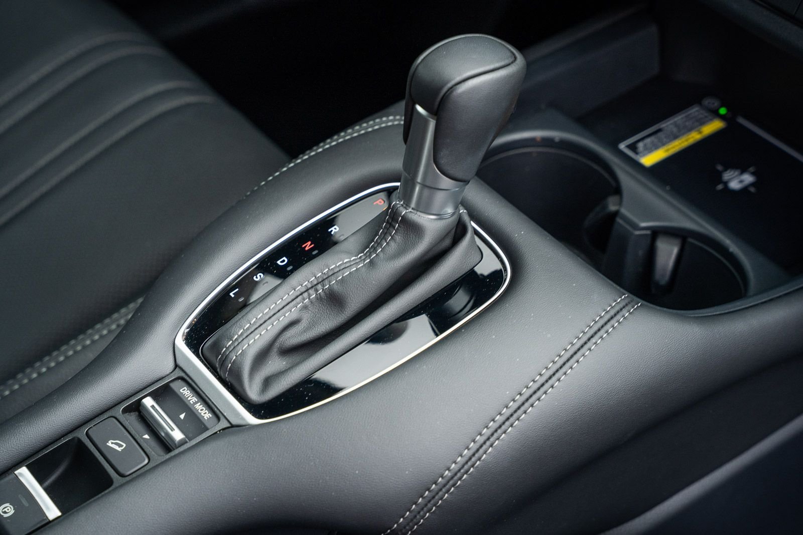 2025 Honda HR-V EX-L - Photo 38