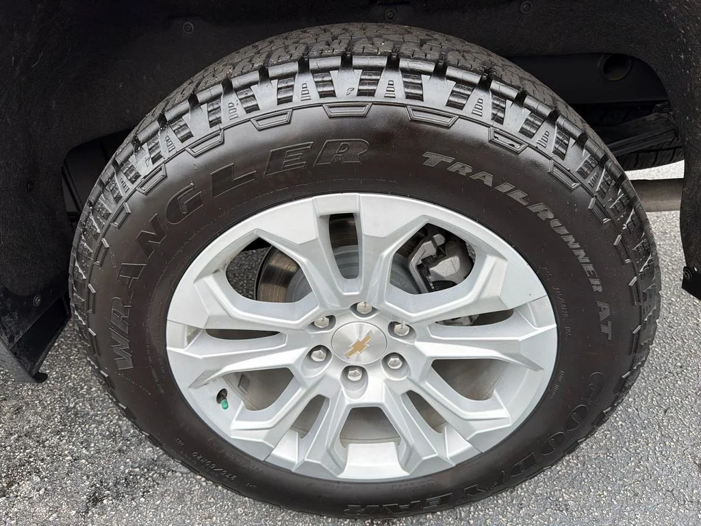 Used 2025 Red Chevrolet LTZ image 19