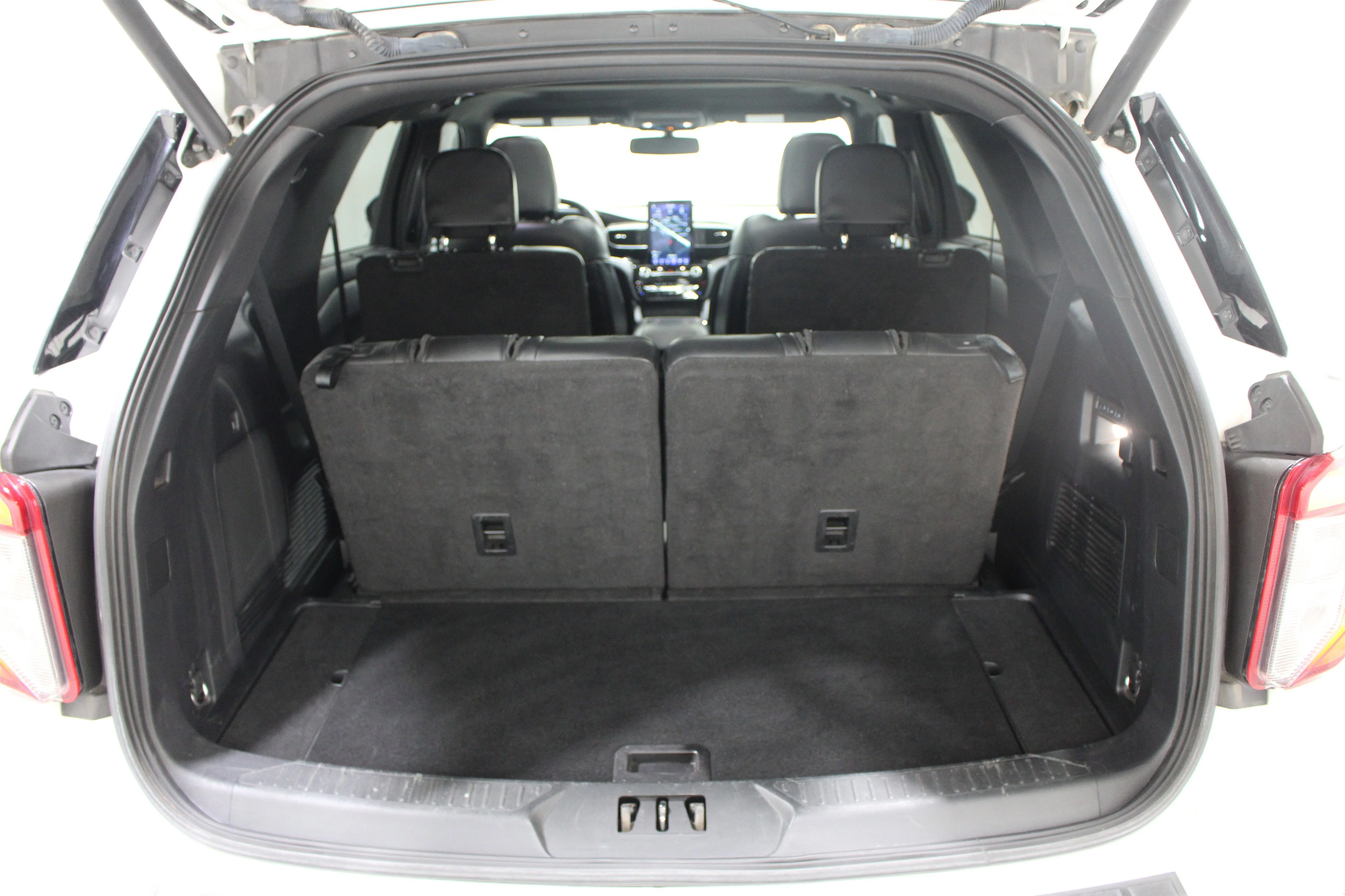 2022 Ford Explorer ST - Photo 24