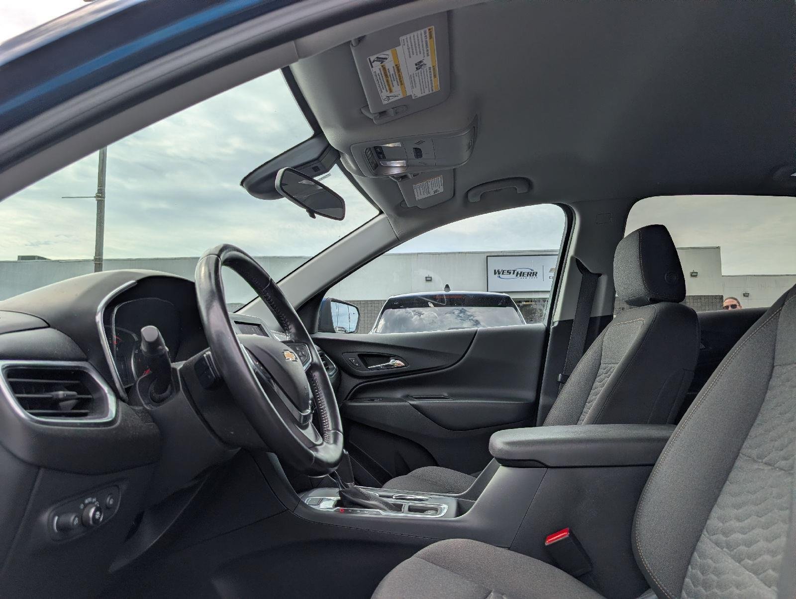 Used 2020 Pacific Blue Metallic Chevrolet LT image 9