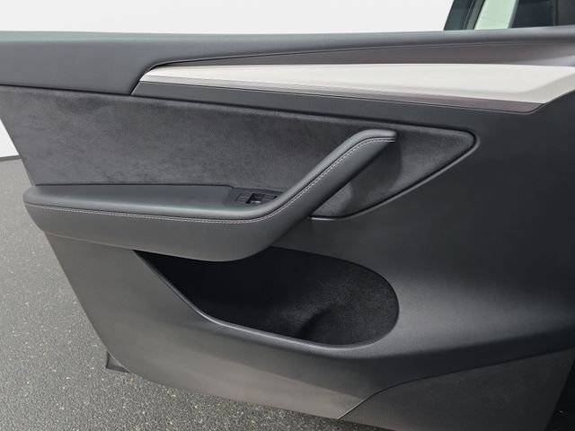 Used 2023 Black Tesla Long Range image 25