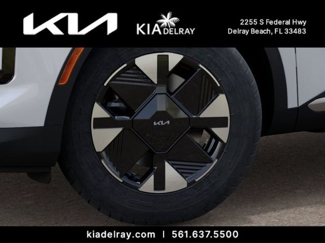 New 2027 Snow White Pearl Kia LX image 9