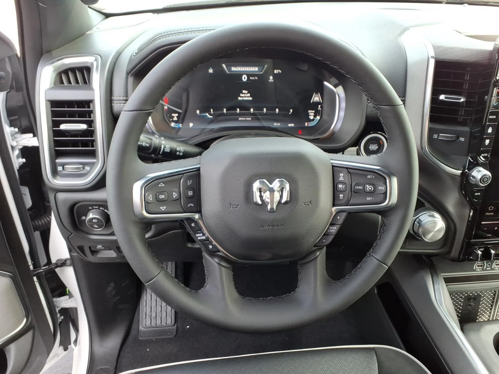 New 2026 Ivory White Tri-Coat Pearl-Coat Exterior Paint RAM Laramie image 5