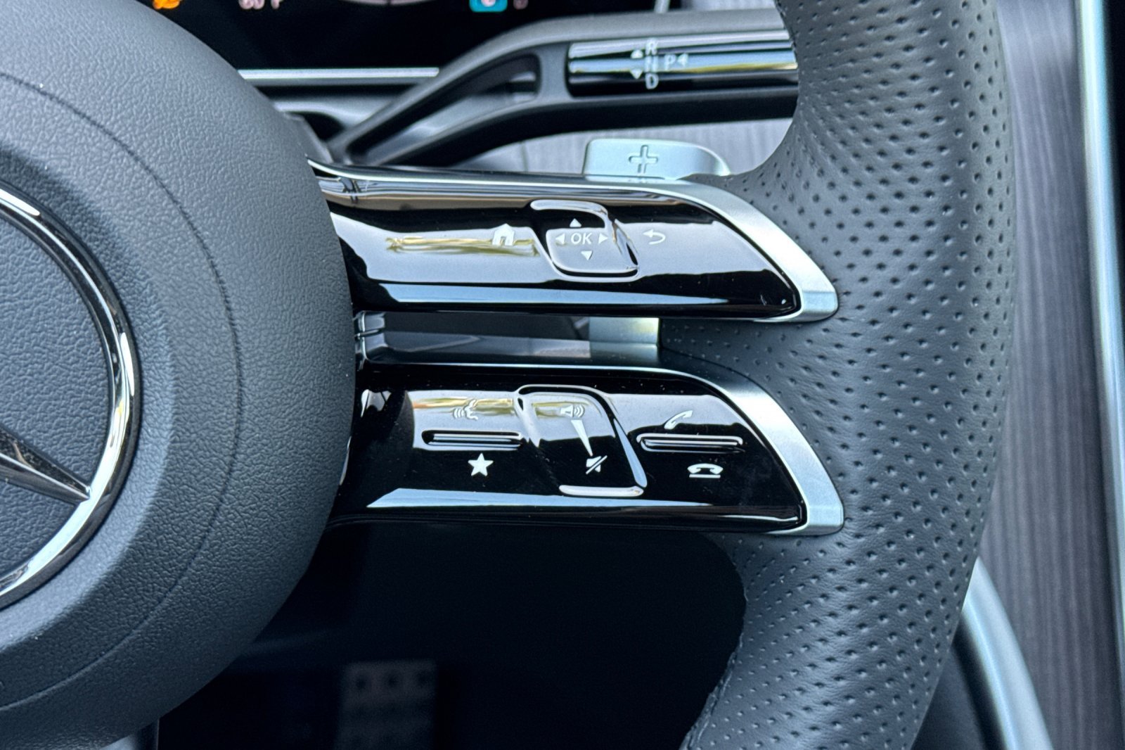 New 2026 Obsidian Black Metallic Mercedes-Benz C 300 image 29