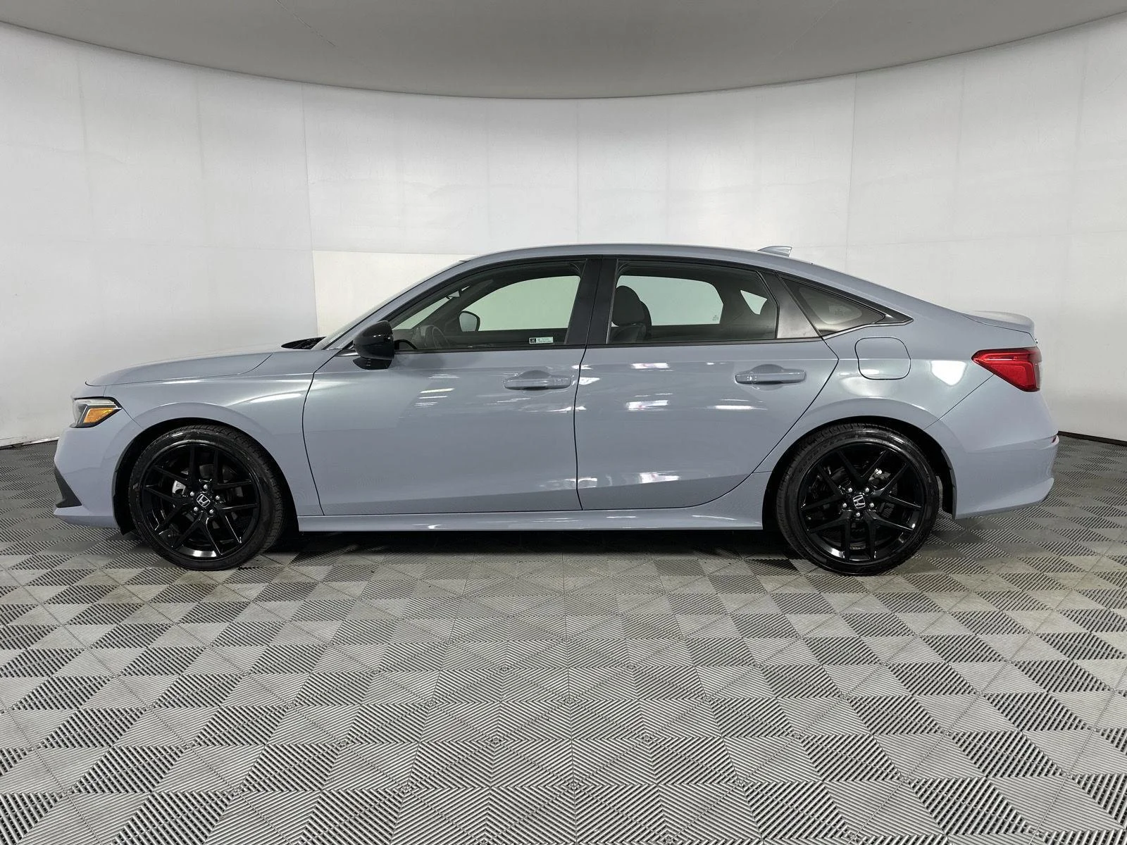 Used 2024 Sonic Gray Pearl Honda Sport image 4