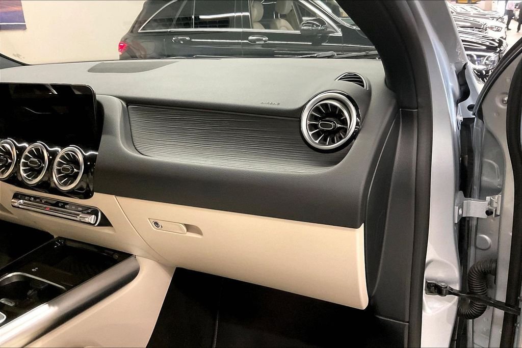 2025 Mercedes-Benz GLA GLA250 - Photo 14