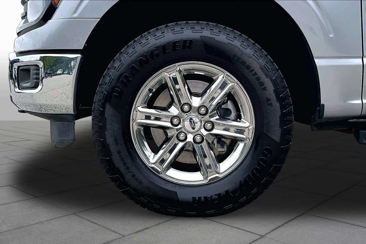 Certified Used 2025 Iconic Silver Metallic Ford XLT image 11
