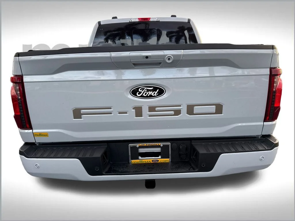 New 2025 White Ford XLT image 10