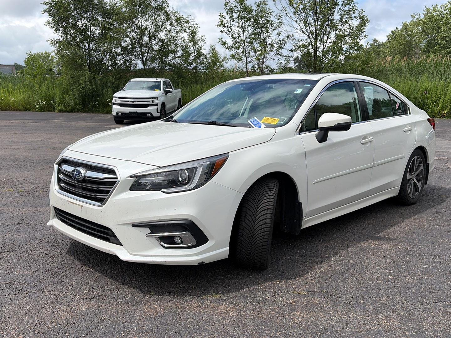 Used 2018 Crystal White Pearl Subaru Limited image 8