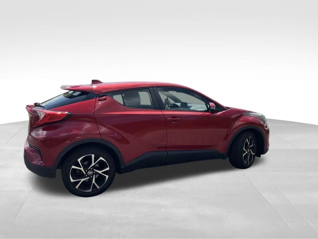 Used 2021 Red Toyota XLE image 9