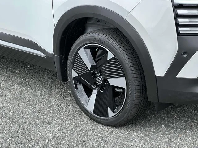 2025 Nissan Kicks SR - Photo 7