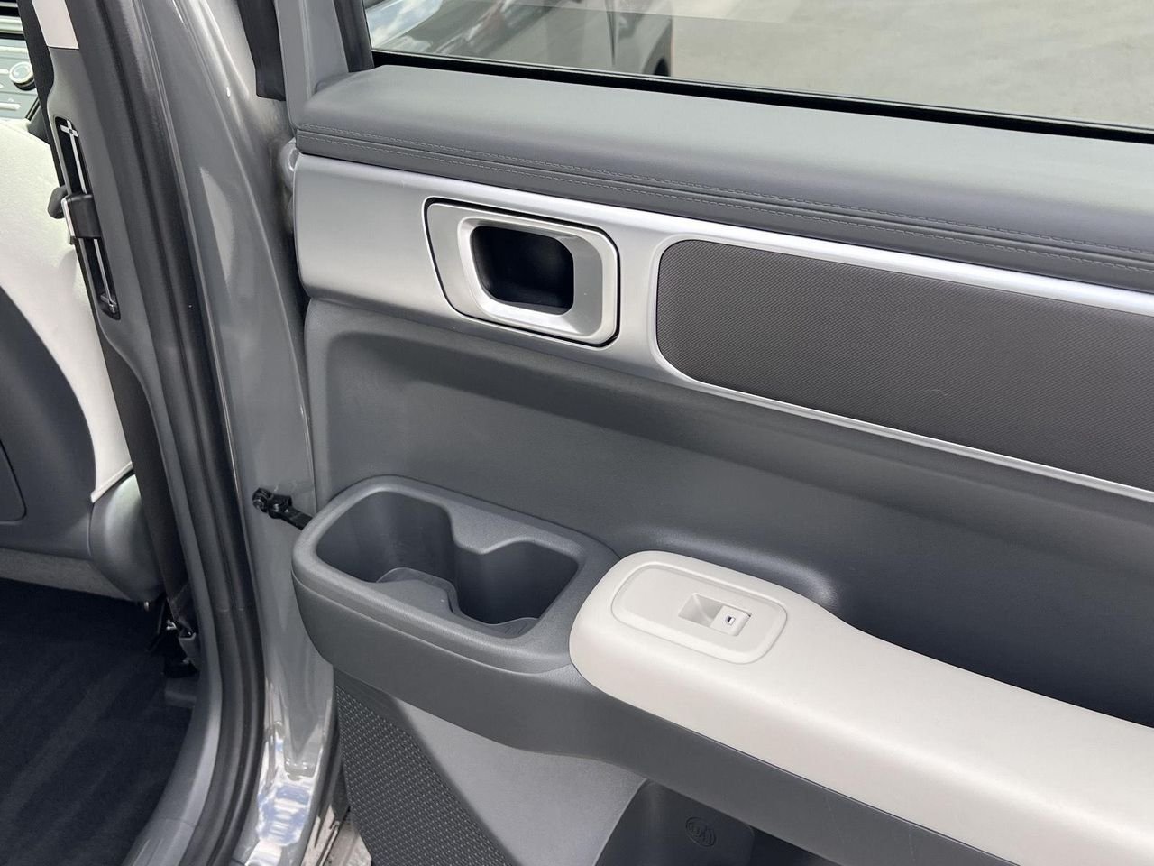 New 2026 Hampton Gray Hyundai SE AWD image 22