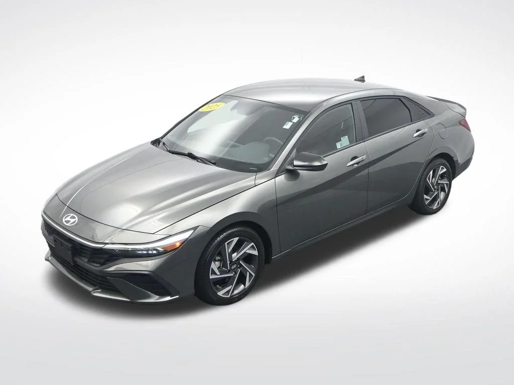 Used 2025 Amazon Gray Hyundai SEL Sport image 29