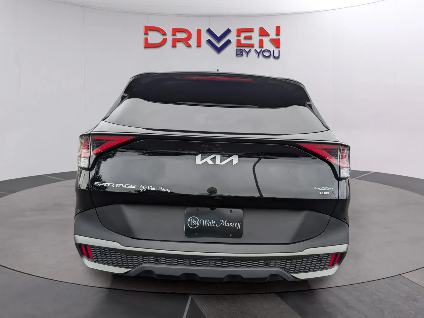 Used 2024 Ebony Black Kia X-Line image 4