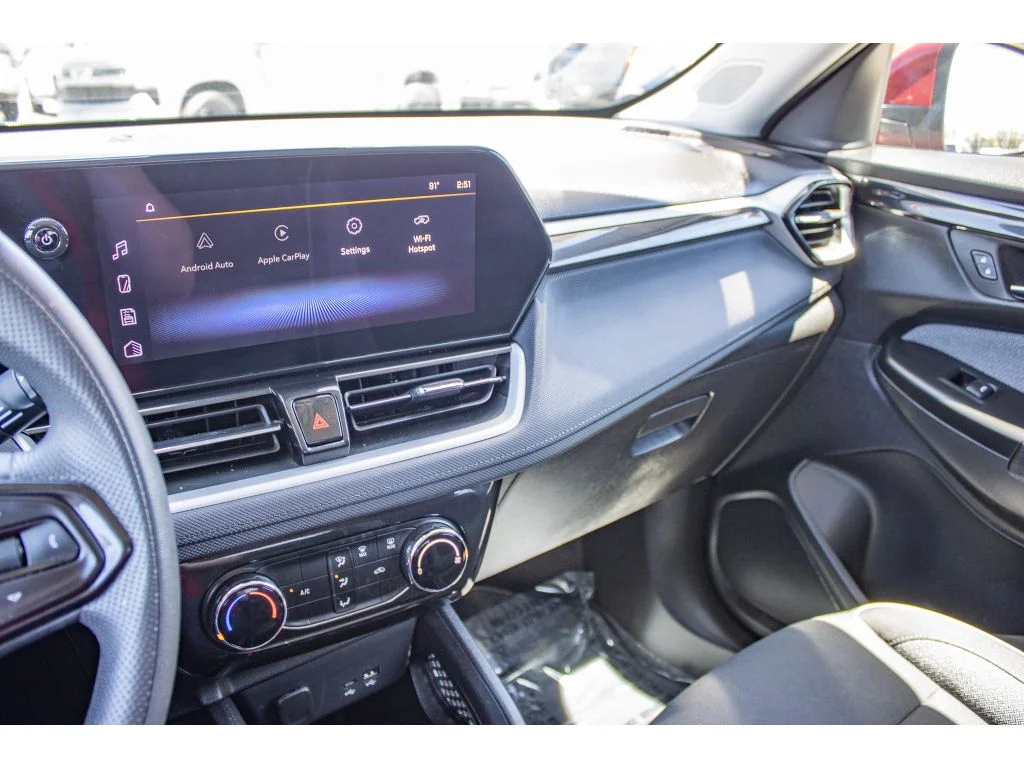 Used 2025 Crimson Metallic Chevrolet LT image 38